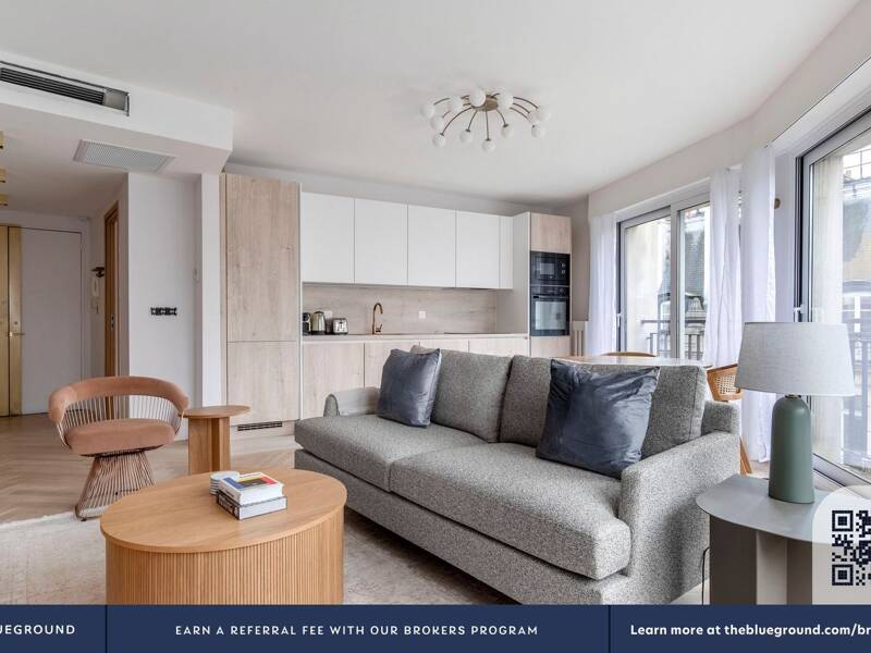 Maison à louer, 81m², PARIS 16E
