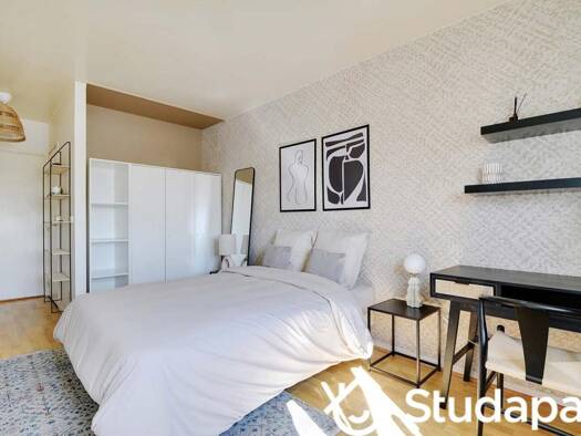 Appartement à louer 710 € 1 pièce 5 chambres 10 m² 5ème étage Pressensé-Rives de Seine Puteaux 92800