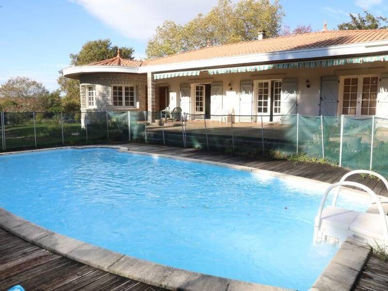Maison à vendre, 208m², SAINT MARTIN DE HINX