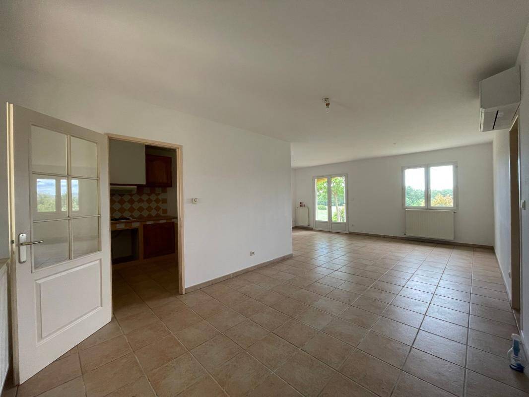 Maison à vendre, 98m², SAINT JEAN DE MARUEJOLS ET AVEJAN