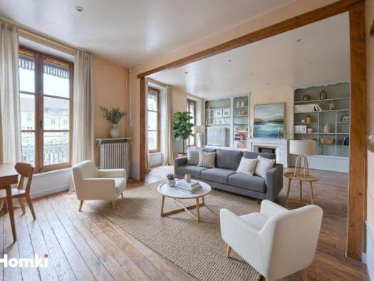 Appartement à vendre 154 000 € 4 pièces 3 chambres 105 m² Étage 2/3 Centre et Est Belley 01300