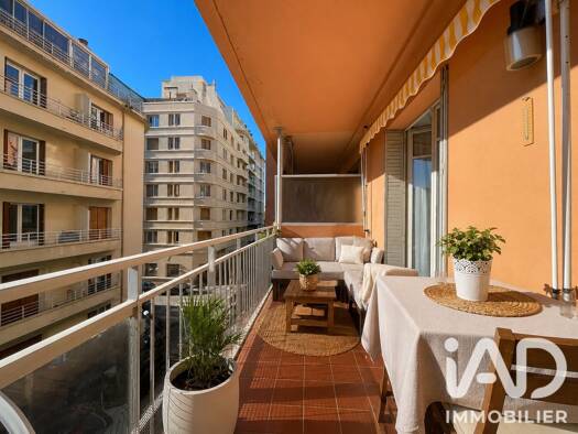 Appartement à vendre 189 000 € 3 pièces 2 chambres 56,15 m² 4 étages Champ de Mars Toulon 83000