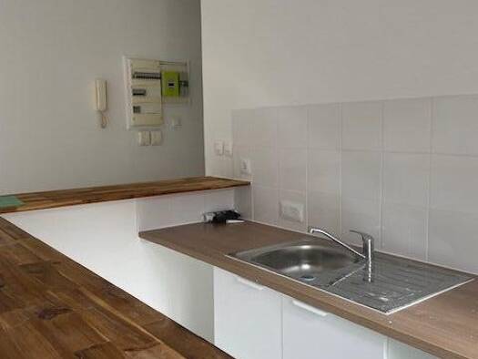 Appartement à louer 690 € 1 pièce 23 m² RDC Vert Galant Tremblay-en-France 93290