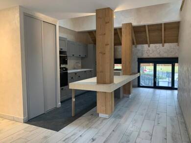Duplex à louer 1 795 € 4 pièces 3 chambres 126 m² Dernier étage, Étage 1/1 Est Saint Pierre en Faucigny 74800