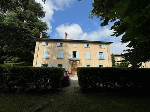 Appartement à louer 301 € 2 pièces 1 chambre 43 m² Étage 2/2 Moras-en-Valloire 26210