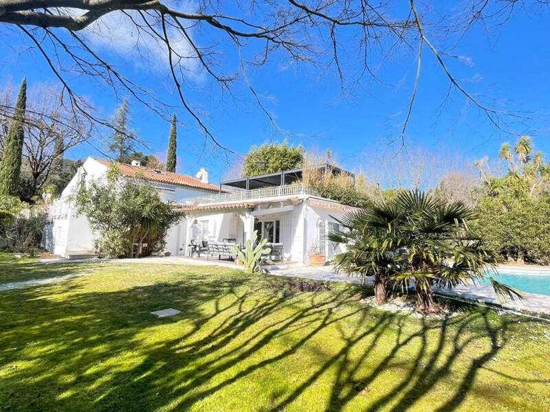 Maison à vendre, 250m², ROQUEFORT LES PINS