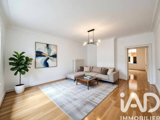 Maison de ville à vendre 213 000 € 6 pièces 3 chambres 199 m² 331 m² de terrain Sud Ars-sur-Moselle 57130