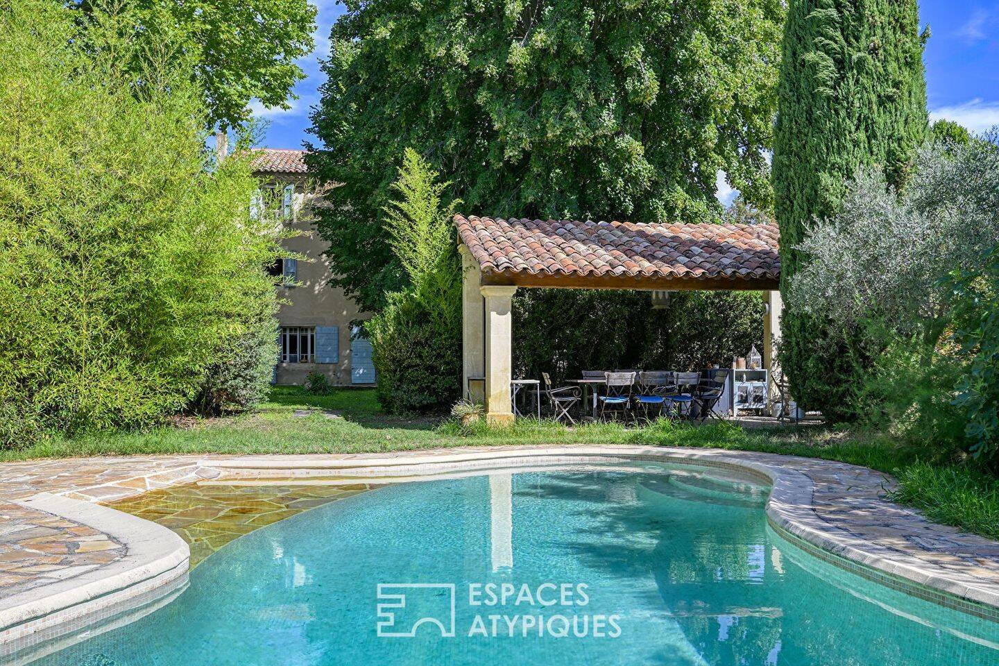 Maison à vendre, 445m², LA TOUR D'AIGUES