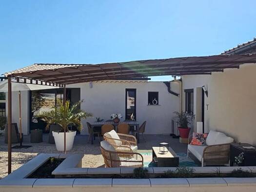 Maison à vendre 395 000 € 4 pièces 2 chambres 105 m² 1 019 m² de terrain Saint-Étienne-les-Orgues 04230