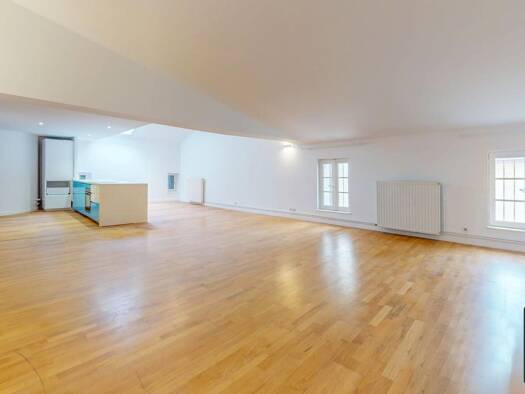 Appartement à louer 1 620 € 4 pièces 2 chambres 120 m² Étage 2/3 Charly 69390