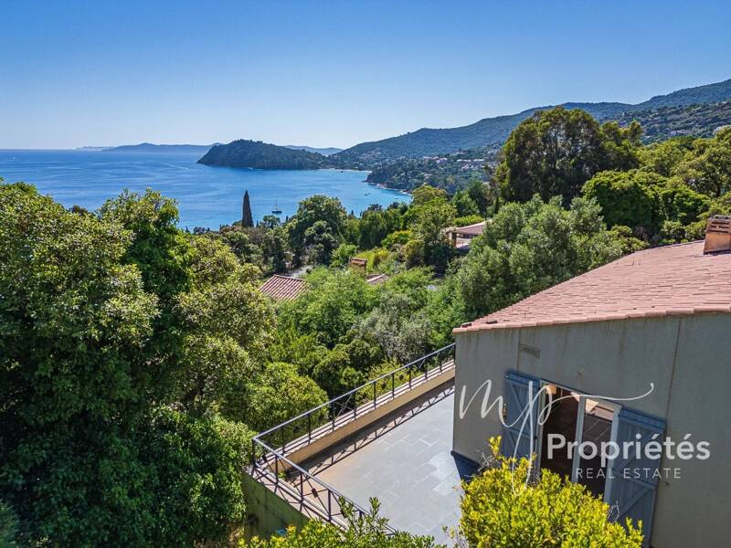 Maison à vendre, 125m², RAYOL CANADEL SUR MER