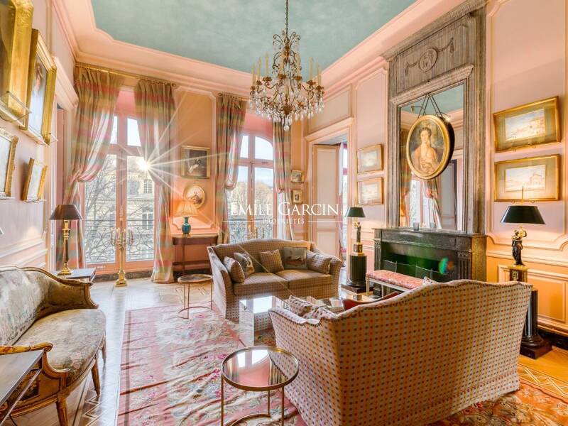 Maison à louer, 260m², PARIS 8E