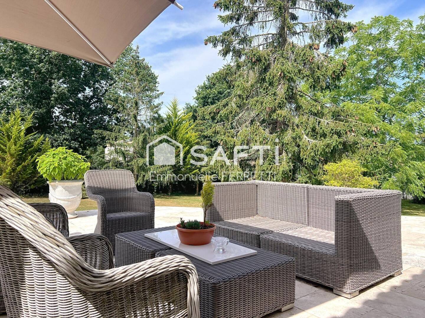 Maison à vendre, 291m², MOUTIERS LES MAUXFAITS
