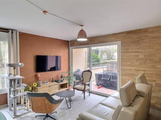 Appartement à vendre 269 000 € 4 pièces 98 m² RDC/5 Mâcon 71000