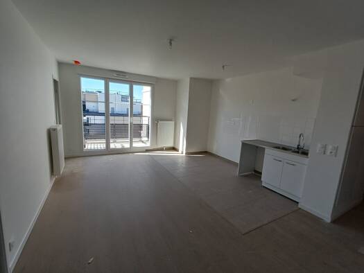 Appartement à louer 1 082 € 2 pièces 2 chambres 47 m² Étage 1/5 Bondy Villemomble 93250