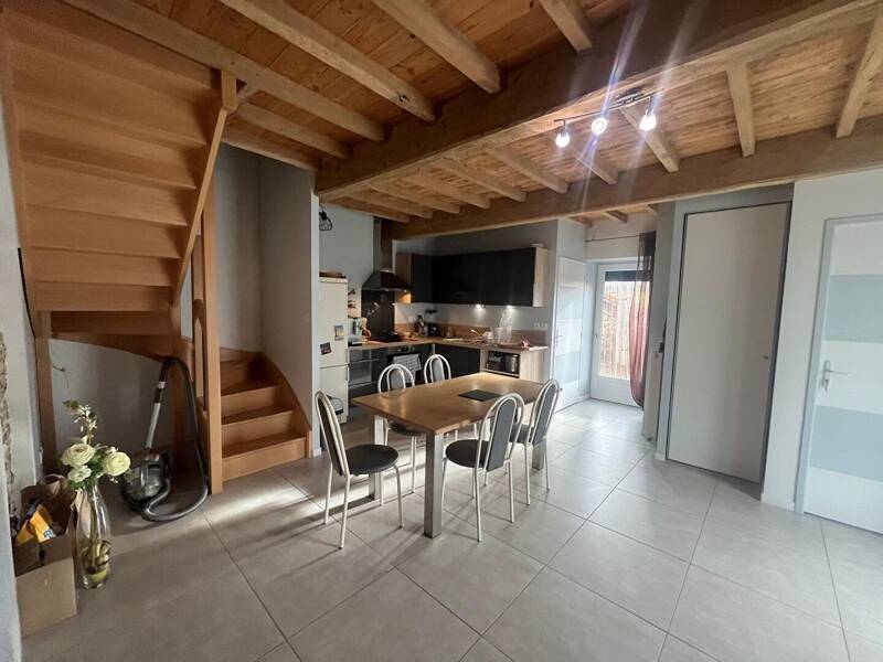 Maison à louer, 81m², CHEVRIERES