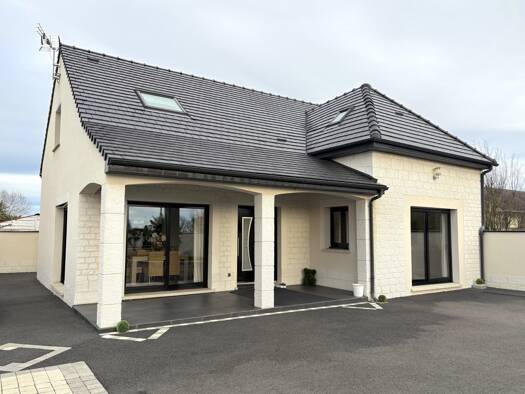 Maison à vendre 319 900 € 4 pièces 2 chambres 144 m² 934 m² de terrain Saint-Martin-d'Abbat 45110