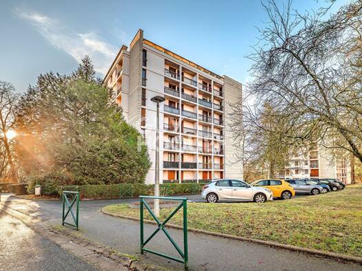 Appartement à vendre 219 000 € 4 pièces 2 chambres 64 m² Étage 6/6 Les Lycées-La Forêt-Le Château Chantilly 60500