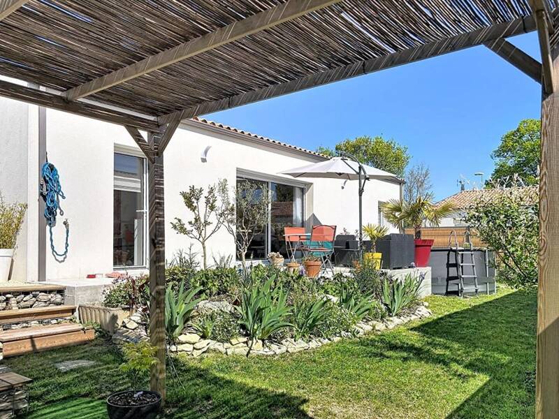 Maison à vendre, 107m², SAINT JEAN DE LIVERSAY