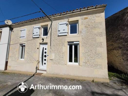 Maison à vendre 189 500 € 5 pièces 3 chambres 110 m² 644 m² de terrain Poursay-Garnaud 17400