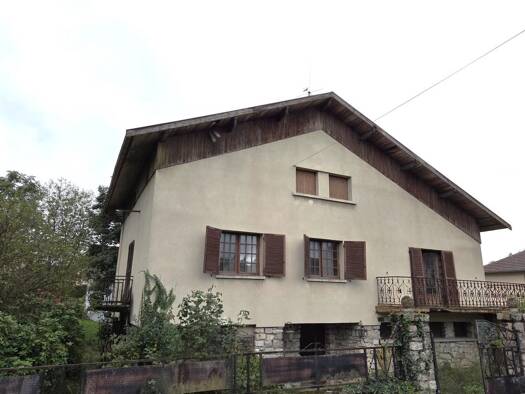 Maison à vendre 89 500 € 8 pièces 6 chambres 197 m² 730 m² de terrain Perrecy-les-Forges 71420