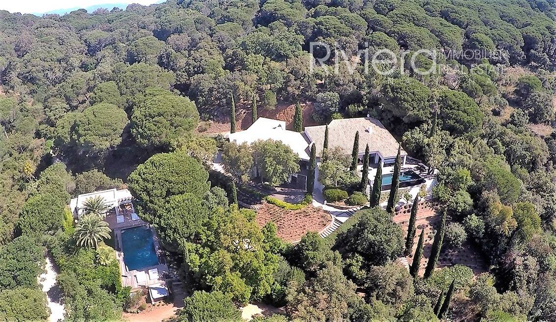 Maison à vendre, 380m², LA CROIX VALMER