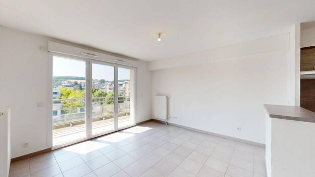 Duplex à vendre 129 000 € 3 pièces 3 chambres 60 m² Étage 2/4 Centre Ville-Isambard Evreux 27000