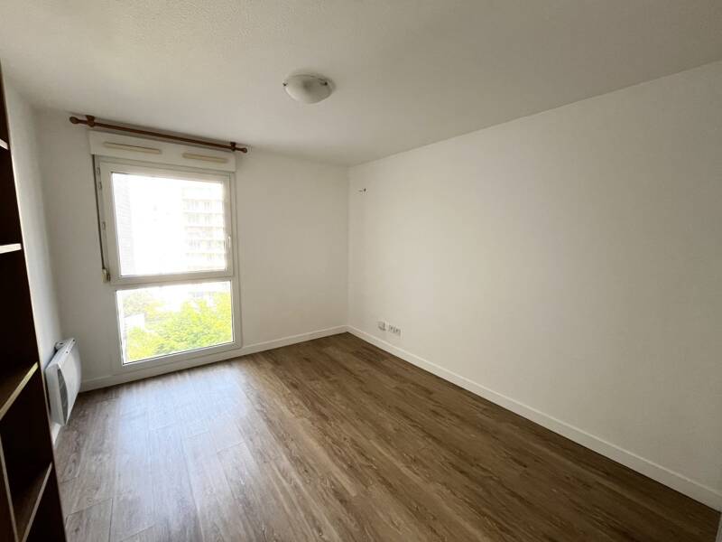Maison à louer, 18m², COURBEVOIE
