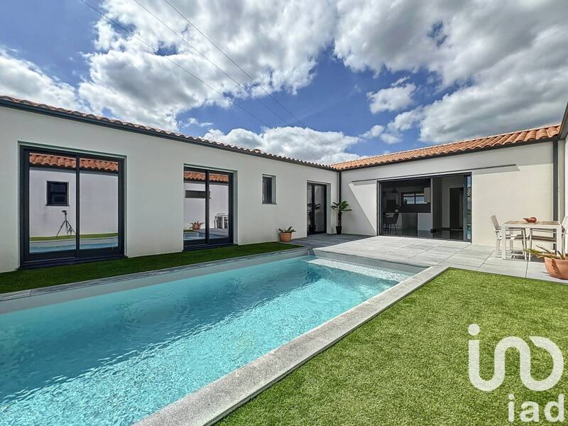 Maison à vendre, 150m², SAINT SAUVEUR D'AUNIS