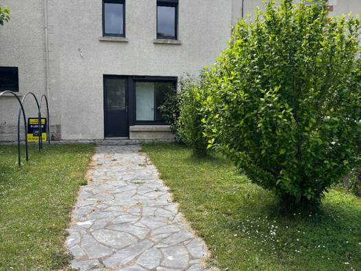 Local commercial à louer 650 € 34 m² de surface de vente Sainte Pazanne 44680