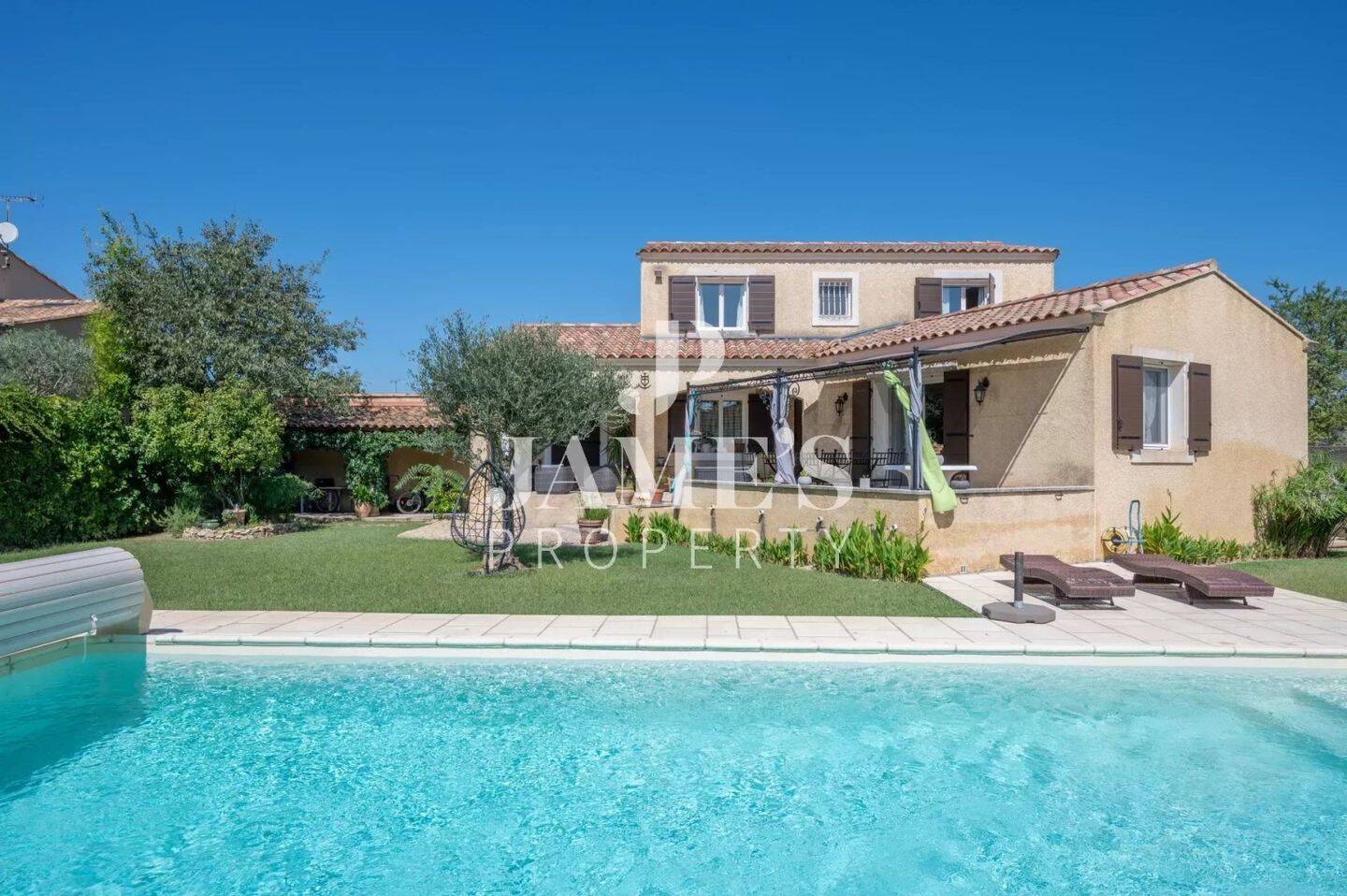 Maison à vendre, 165m², FONTVIEILLE