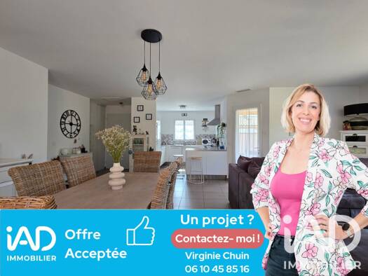 Maison de plain-pied à vendre 449 000 € 4 pièces 3 chambres 94 m² 587 m² de terrain Partie Nord-Ferrieres-Cadenades-Rouviere Le Muy 83490