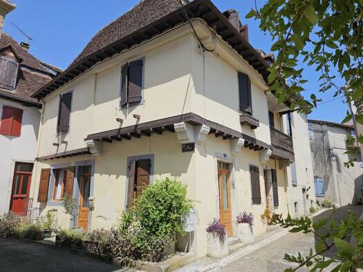 Maison à vendre 215 250 € 6 pièces 4 chambres 163 m² Salies-de-Béarn 64270