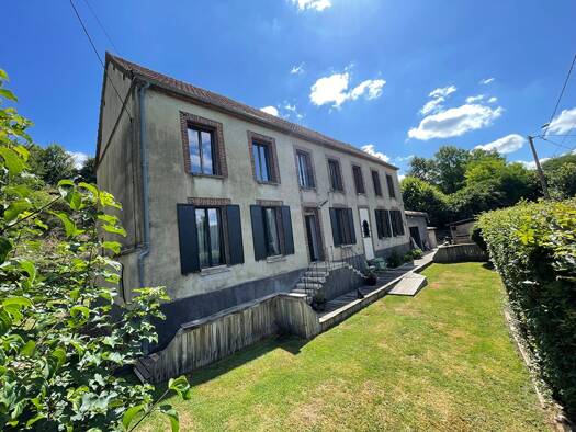 Maison à vendre 229 000 € 8 pièces 5 chambres 190 m² 2 530 m² de terrain Boeurs en Othe 89770