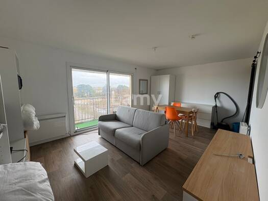 Appartement à louer 600 € 1 pièce 32,3 m² Étage 9/9 Francisco-Vern-Poterie Rennes 35000