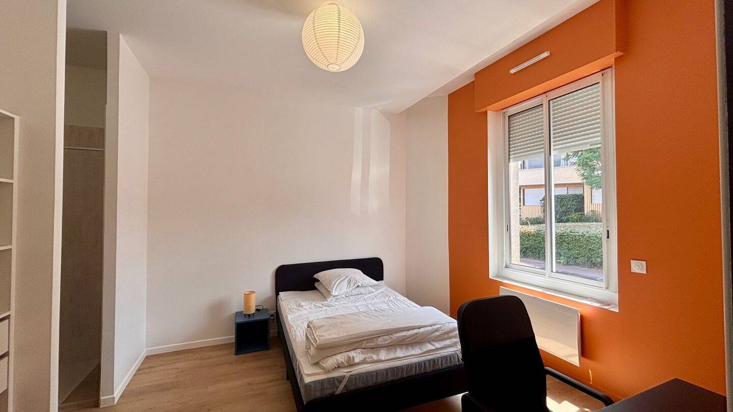 CHAMBRE AVEC SALLE D'EAU COLIVING — 1