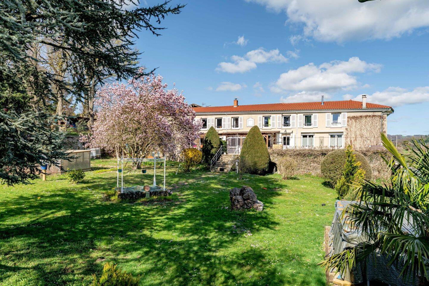 Maison à vendre, 370m², SAINT SYMPHORIEN SUR COISE