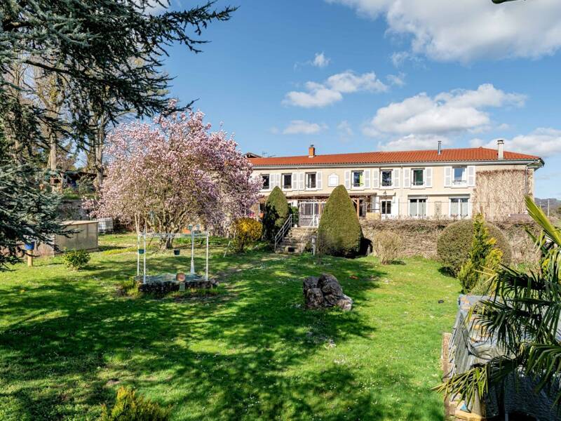 Maison à vendre, 370m², SAINT SYMPHORIEN SUR COISE