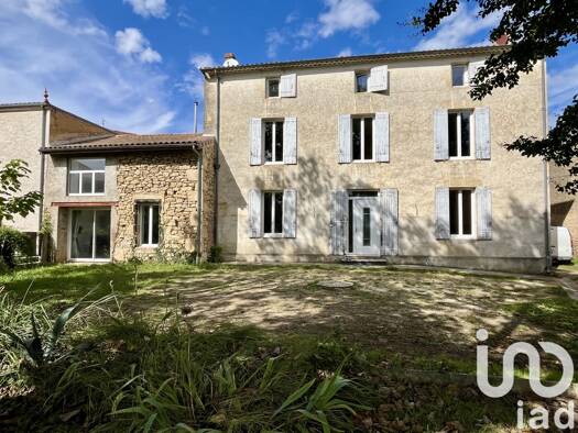 Maison à vendre 239 000 € 4 pièces 2 chambres 160 m² 1 149 m² de terrain Saint-Pierre-d'Aurillac 33490