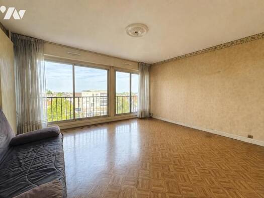 Appartement à vendre 161 800 € 3 pièces 2 chambres 74,03 m² Étage 3/6 Clichy-sous-Bois 93390