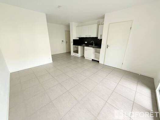 Appartement à vendre 165 000 € 2 pièces 1 chambre 41 m² RDC Sud Martignas-sur-Jalle 33127