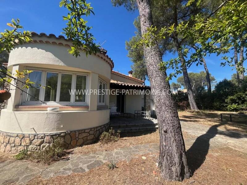 Maison à louer, 80m², MOUGINS