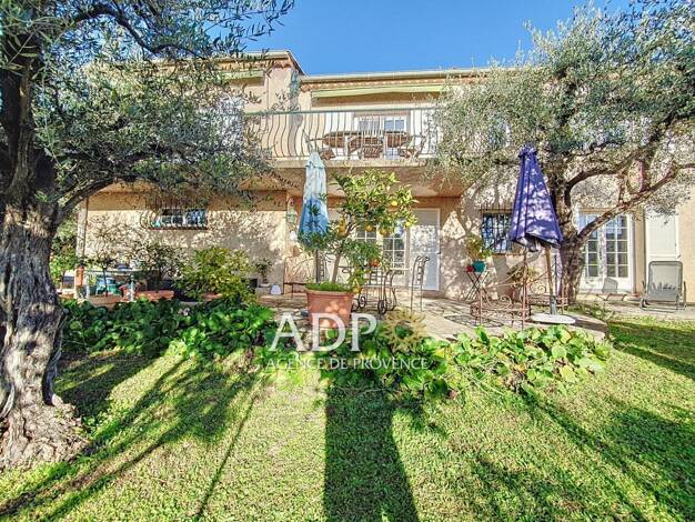 Maison à vendre 640 000 € 9 pièces 5 chambres 163 m² 1 220 m² de terrain Peymeinade 06530