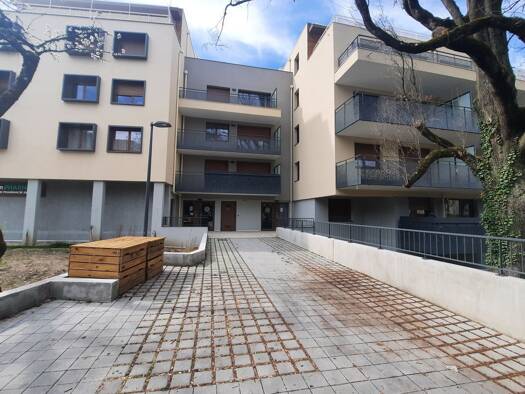 Appartement à vendre - neuf 245 000 € 3 pièces 76 m² 3ème étage Nord Gières 38610