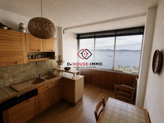 Appartement à vendre 351 000 € 5 pièces 3 chambres 85,68 m² Étage 12/20 Toulon 83000