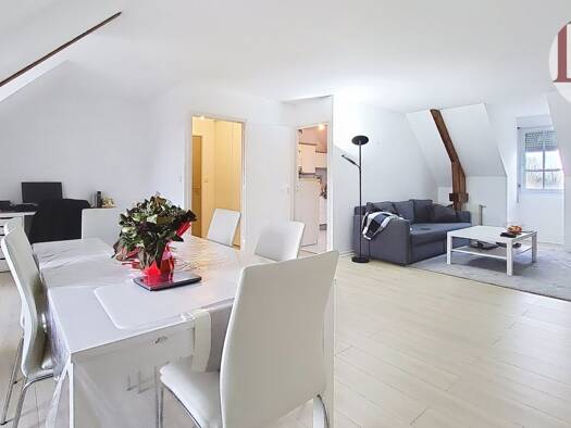 Appartement à louer 1 450 € 4 pièces 3 chambres 90,5 m² Étage 3/3 Senlis 60300