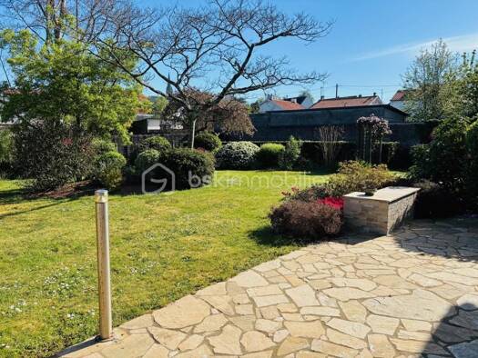 Maison de ville à vendre 594 000 € 7 pièces 4 chambres 180 m² Mairie-Charbonneau Carquefou 44470