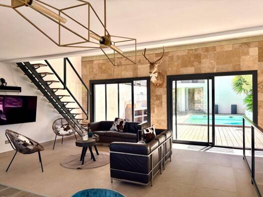 Maison à vendre 849 000 € 5 pièces 4 chambres 169 m² 453 m² de terrain Le Redon Marseille 9ème arrondissement 13009