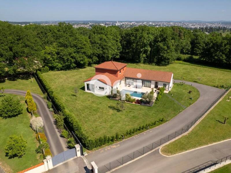 Maison à vendre, 260m², CONDAT SUR VIENNE