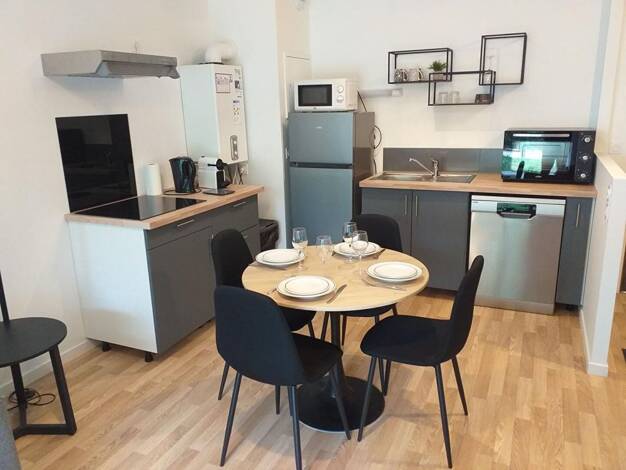 Appartement à louer 649 € 2 pièces 1 chambre 42 m² RDC Saint-Gildas-de-Rhuys 56730